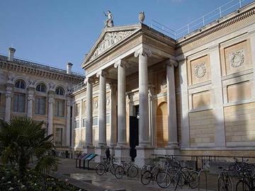 Facade of Ashmolean Museum