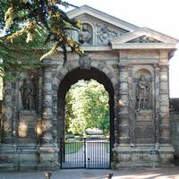 Entrance Arch, Botanic Garden Entrance Arch at the Botanic Garden